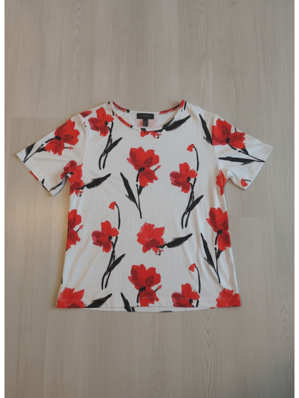 Investments Women's Medium White Floral Print Top
